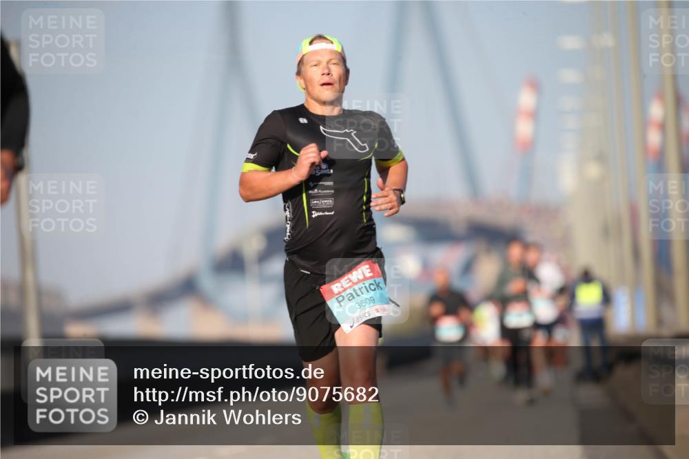 03.10.2025 - Köhlbrandbrückenlauf Jannik Wohlers http://msf.ph/oto/9075682 03.10.2025 09:42:02 Position 3 3609 meine-sportfotos.de