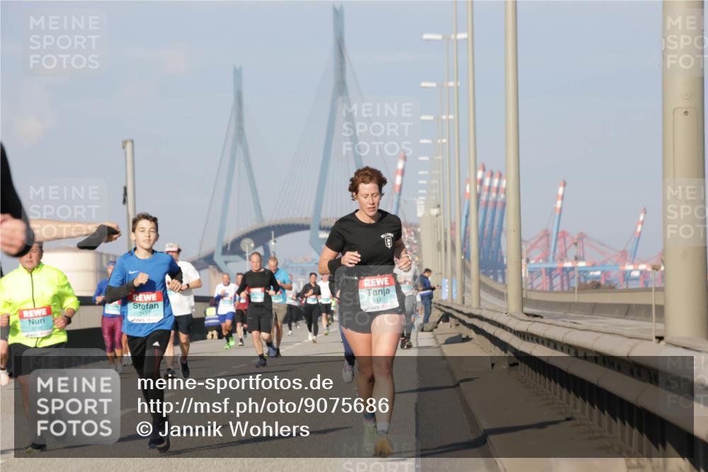 03.10.2025 - Köhlbrandbrückenlauf Jannik Wohlers http://msf.ph/oto/9075686 03.10.2025 09:51:37 Position 3 3497, 1412 meine-sportfotos.de