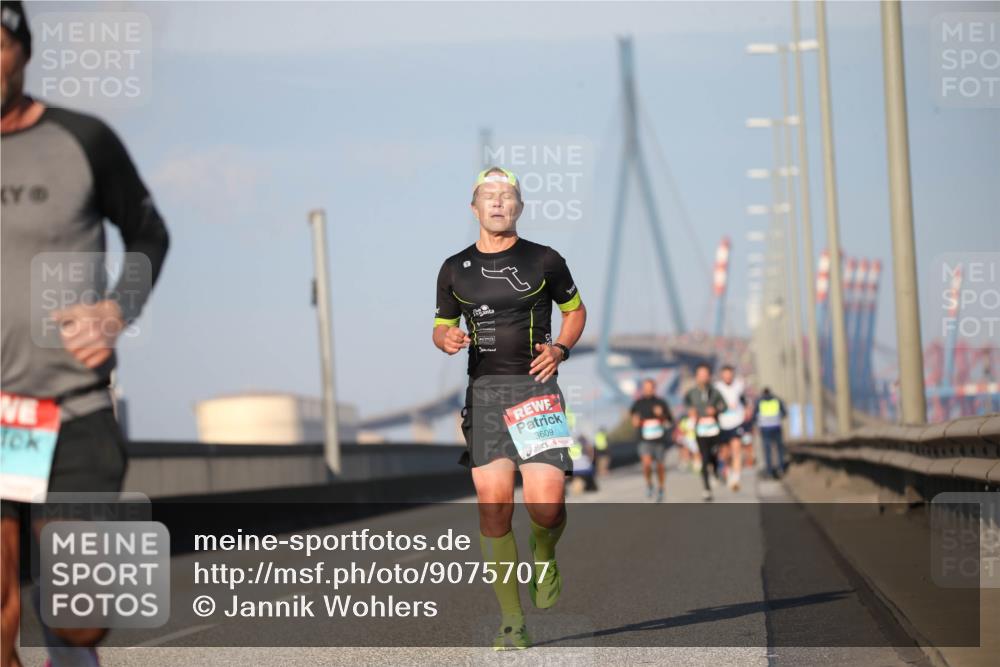 03.10.2025 - Köhlbrandbrückenlauf Jannik Wohlers http://msf.ph/oto/9075707 03.10.2025 09:42:03 Position 3 3609 meine-sportfotos.de