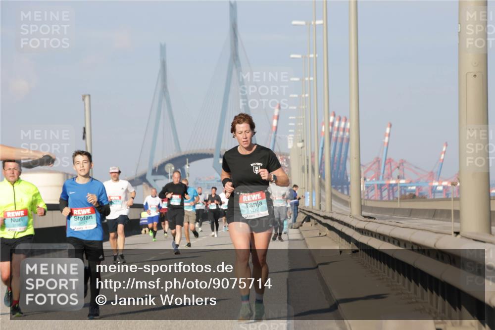03.10.2025 - Köhlbrandbrückenlauf Jannik Wohlers http://msf.ph/oto/9075714 03.10.2025 09:51:37 Position 3 3497, 1412 meine-sportfotos.de