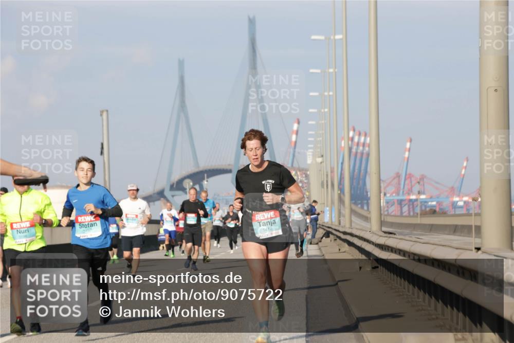 03.10.2025 - Köhlbrandbrückenlauf Jannik Wohlers http://msf.ph/oto/9075722 03.10.2025 09:51:37 Position 3 3198, 3497, 1412 meine-sportfotos.de