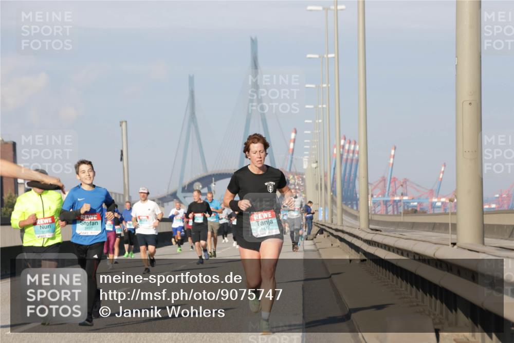 03.10.2025 - Köhlbrandbrückenlauf Jannik Wohlers http://msf.ph/oto/9075747 03.10.2025 09:51:38 Position 3 3497, 1412 meine-sportfotos.de