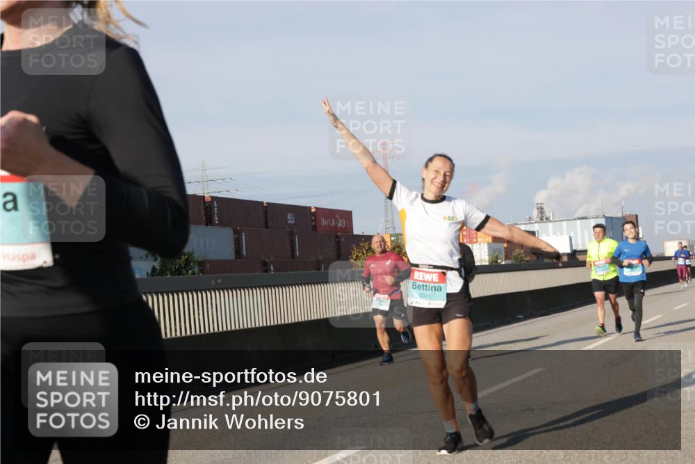03.10.2025 - Köhlbrandbrückenlauf Jannik Wohlers http://msf.ph/oto/9075801 03.10.2025 09:51:39 Position 3 80, 3341 meine-sportfotos.de