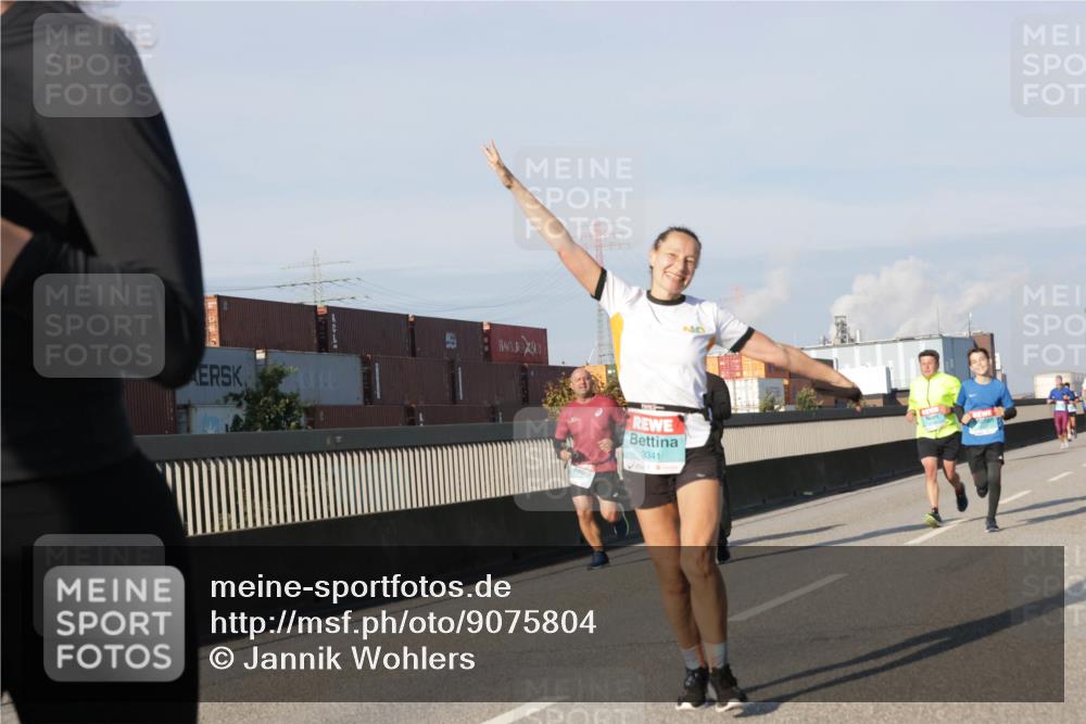 03.10.2025 - Köhlbrandbrückenlauf Jannik Wohlers http://msf.ph/oto/9075804 03.10.2025 09:51:39 Position 3 17, 3341 meine-sportfotos.de
