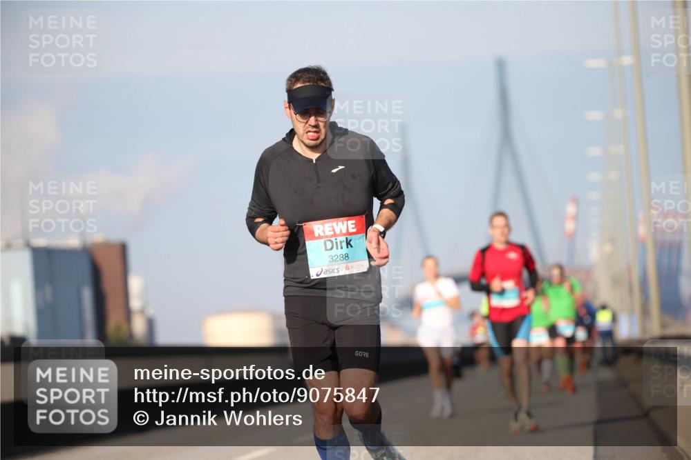 03.10.2025 - Köhlbrandbrückenlauf Jannik Wohlers http://msf.ph/oto/9075847 03.10.2025 09:42:25 Position 3 3288, 6 meine-sportfotos.de