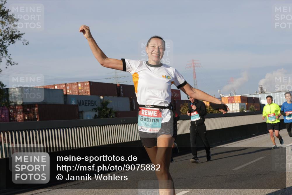 03.10.2025 - Köhlbrandbrückenlauf Jannik Wohlers http://msf.ph/oto/9075882 03.10.2025 09:51:40 Position 3 3341 meine-sportfotos.de