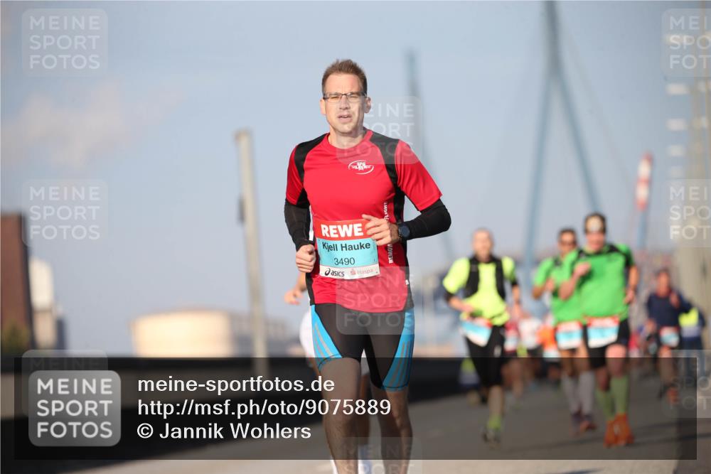 03.10.2025 - Köhlbrandbrückenlauf Jannik Wohlers http://msf.ph/oto/9075889 03.10.2025 09:42:28 Position 3 3490 meine-sportfotos.de