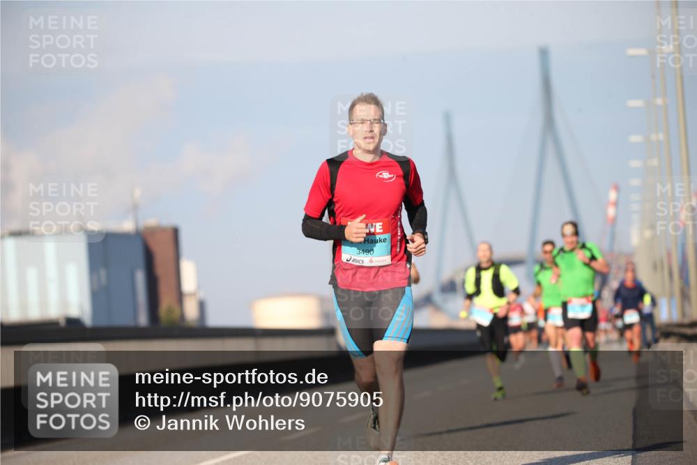 03.10.2025 - Köhlbrandbrückenlauf Jannik Wohlers http://msf.ph/oto/9075905 03.10.2025 09:42:29 Position 3 3490 meine-sportfotos.de