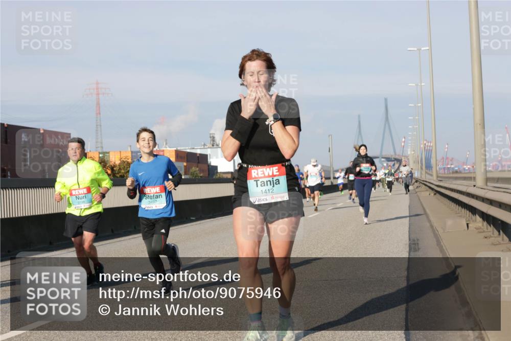 03.10.2025 - Köhlbrandbrückenlauf Jannik Wohlers http://msf.ph/oto/9075946 03.10.2025 09:51:42 Position 3 3198, 3497, 1412 meine-sportfotos.de