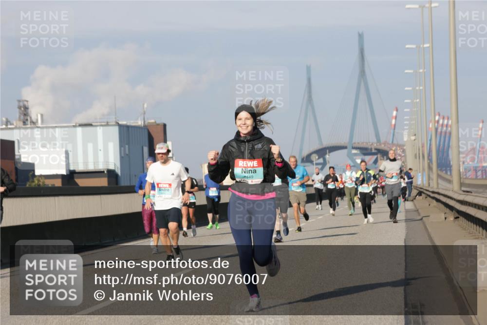 03.10.2025 - Köhlbrandbrückenlauf Jannik Wohlers http://msf.ph/oto/9076007 03.10.2025 09:51:44 Position 3 449 meine-sportfotos.de