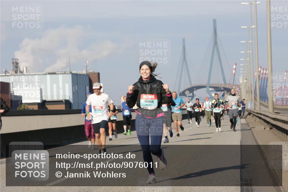 03.10.2025 - Köhlbrandbrückenlauf Jannik Wohlers http://msf.ph/oto/9076011 03.10.2025 09:51:44 Position 3 1449 meine-sportfotos.de