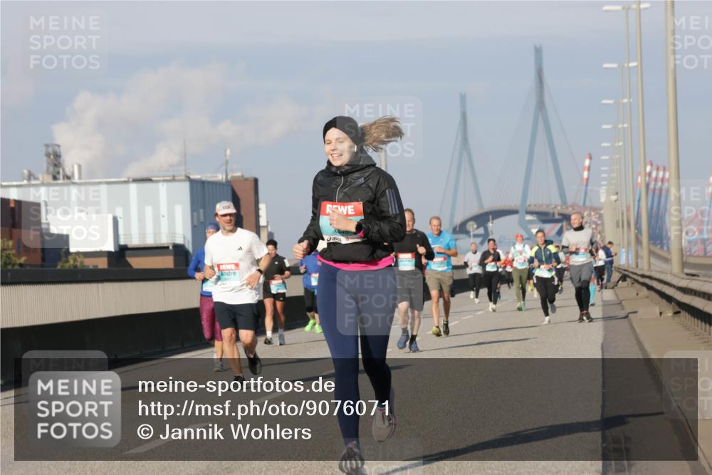 03.10.2025 - Köhlbrandbrückenlauf Jannik Wohlers http://msf.ph/oto/9076071 03.10.2025 09:51:45 Position 3  meine-sportfotos.de