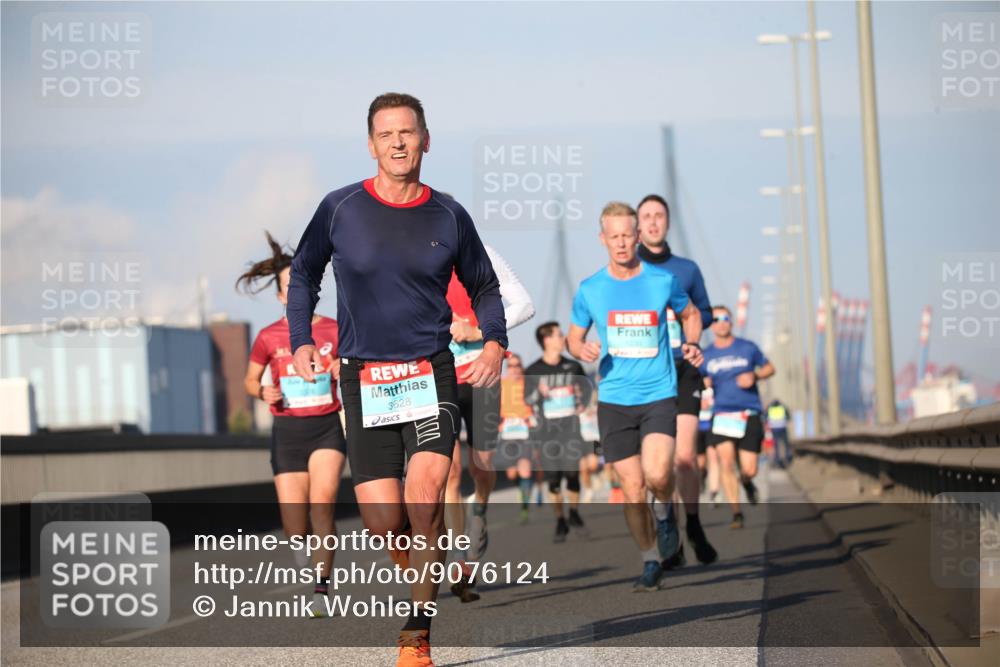 03.10.2025 - Köhlbrandbrückenlauf Jannik Wohlers http://msf.ph/oto/9076124 03.10.2025 09:42:44 Position 3 3628 meine-sportfotos.de