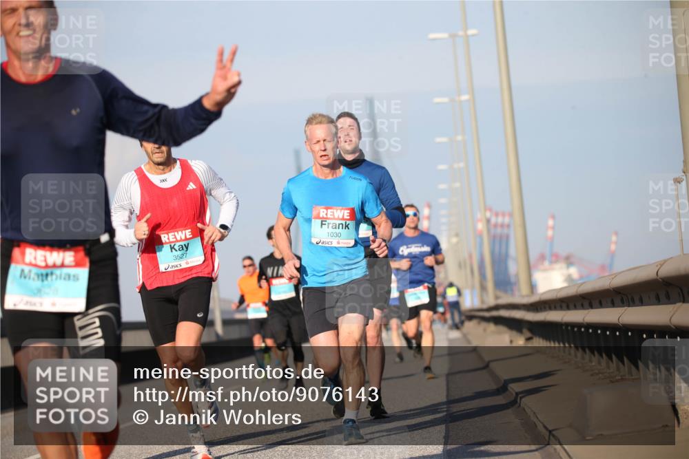 03.10.2025 - Köhlbrandbrückenlauf Jannik Wohlers http://msf.ph/oto/9076143 03.10.2025 09:42:45 Position 3 3527, 1030 meine-sportfotos.de