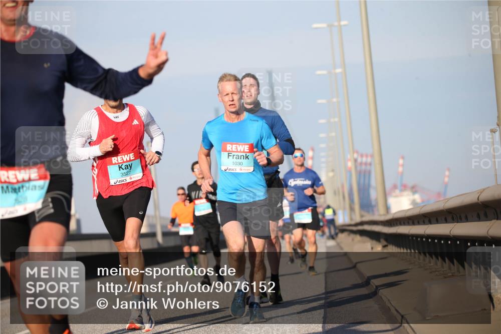 03.10.2025 - Köhlbrandbrückenlauf Jannik Wohlers http://msf.ph/oto/9076152 03.10.2025 09:42:45 Position 3 3527, 1030 meine-sportfotos.de