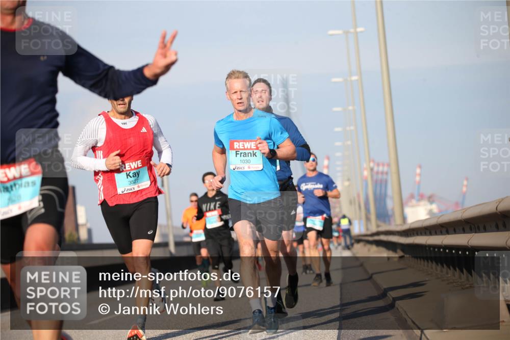 03.10.2025 - Köhlbrandbrückenlauf Jannik Wohlers http://msf.ph/oto/9076157 03.10.2025 09:42:45 Position 3 3527, 1030 meine-sportfotos.de