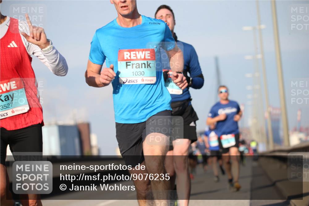 03.10.2025 - Köhlbrandbrückenlauf Jannik Wohlers http://msf.ph/oto/9076235 03.10.2025 09:42:47 Position 3 3527, 1030 meine-sportfotos.de