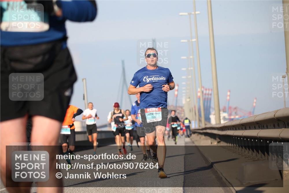 03.10.2025 - Köhlbrandbrückenlauf Jannik Wohlers http://msf.ph/oto/9076264 03.10.2025 09:42:49 Position 3 1040 meine-sportfotos.de