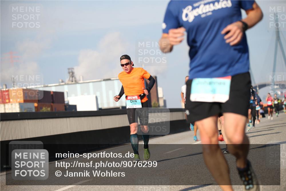 03.10.2025 - Köhlbrandbrückenlauf Jannik Wohlers http://msf.ph/oto/9076299 03.10.2025 09:42:51 Position 3 3266 meine-sportfotos.de