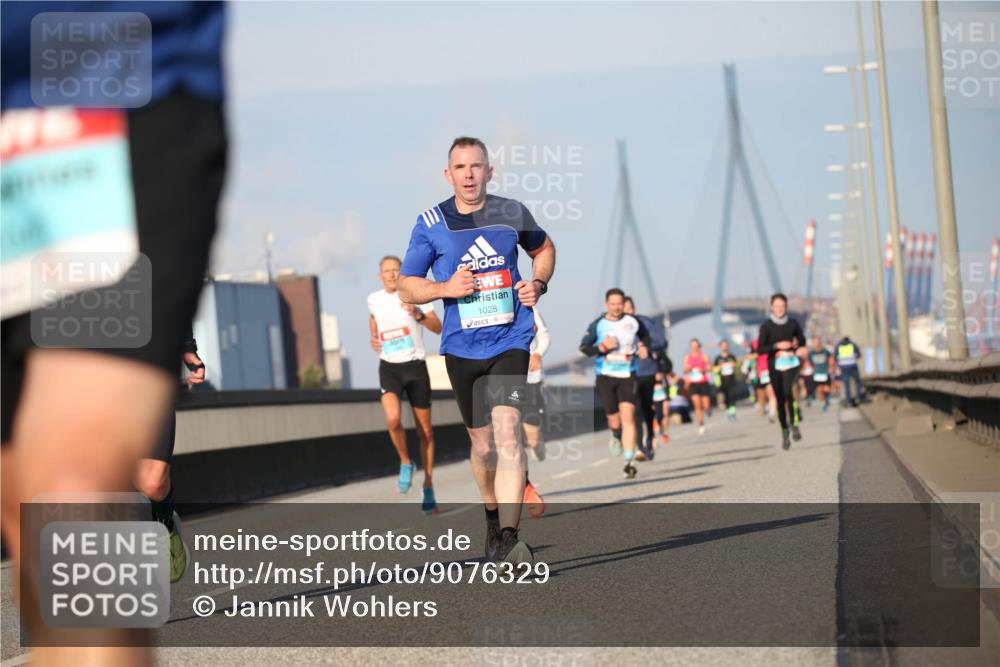 03.10.2025 - Köhlbrandbrückenlauf Jannik Wohlers http://msf.ph/oto/9076329 03.10.2025 09:42:52 Position 3 116, 1028 meine-sportfotos.de