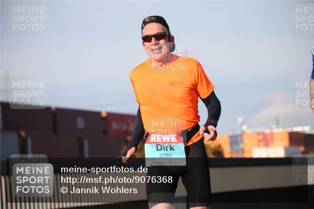 03.10.2025 - Köhlbrandbrückenlauf Jannik Wohlers http://msf.ph/oto/9076368 03.10.2025 09:42:54 Position 3 3266, 3 meine-sportfotos.de