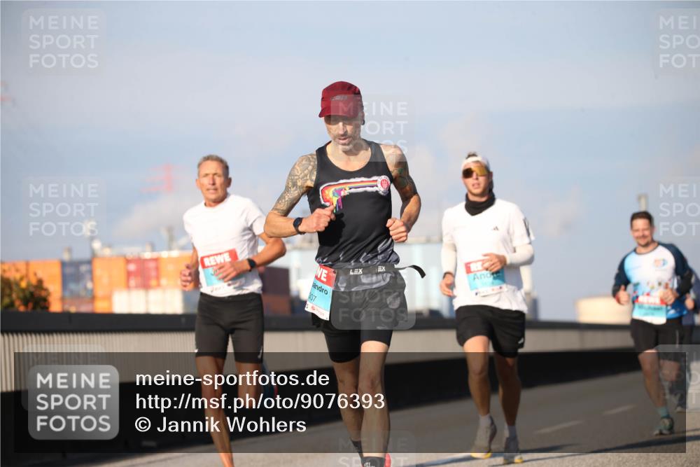 03.10.2025 - Köhlbrandbrückenlauf Jannik Wohlers http://msf.ph/oto/9076393 03.10.2025 09:42:56 Position 3 007 meine-sportfotos.de