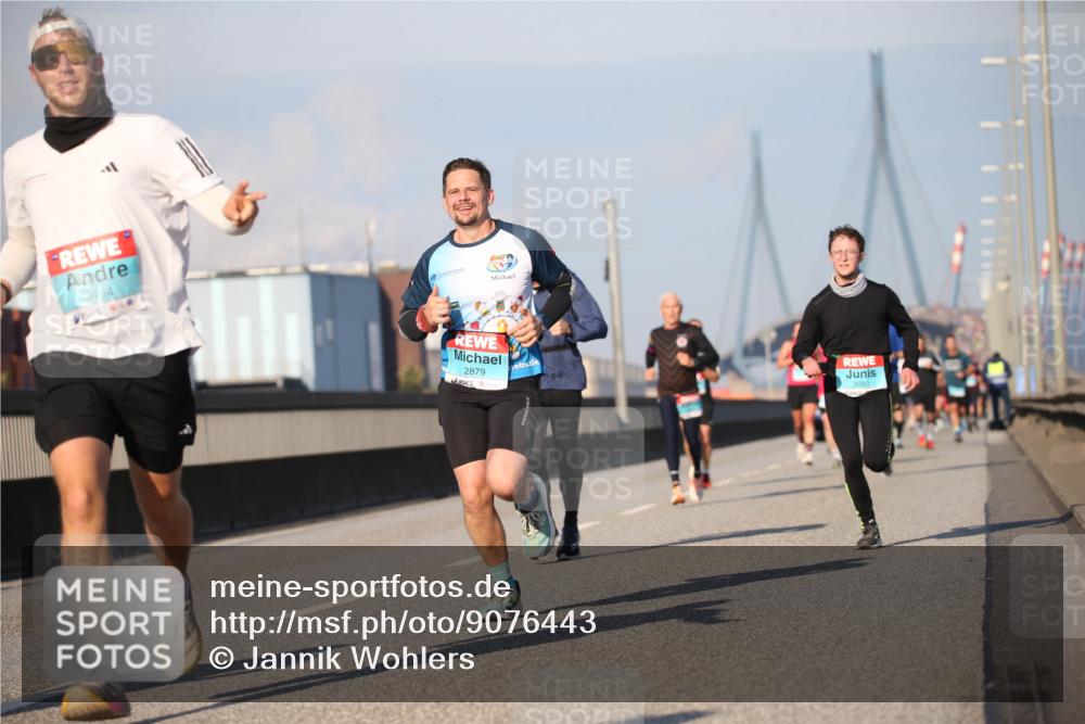 03.10.2025 - Köhlbrandbrückenlauf Jannik Wohlers http://msf.ph/oto/9076443 03.10.2025 09:42:58 Position 3 3494, 2, 2879 meine-sportfotos.de