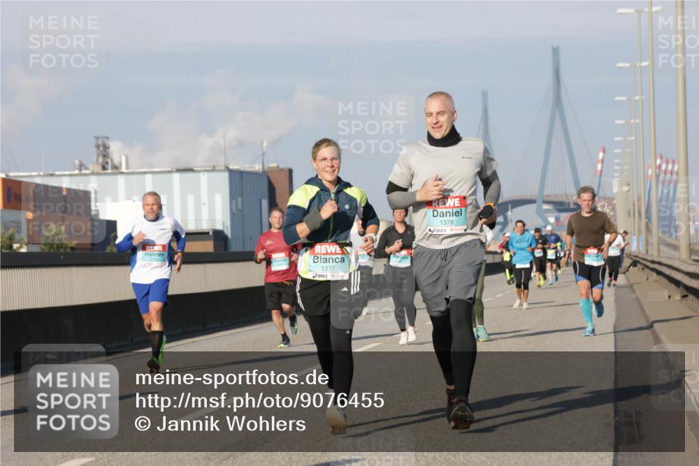 03.10.2025 - Köhlbrandbrückenlauf Jannik Wohlers http://msf.ph/oto/9076455 03.10.2025 09:51:56 Position 3 1377, 1378 meine-sportfotos.de