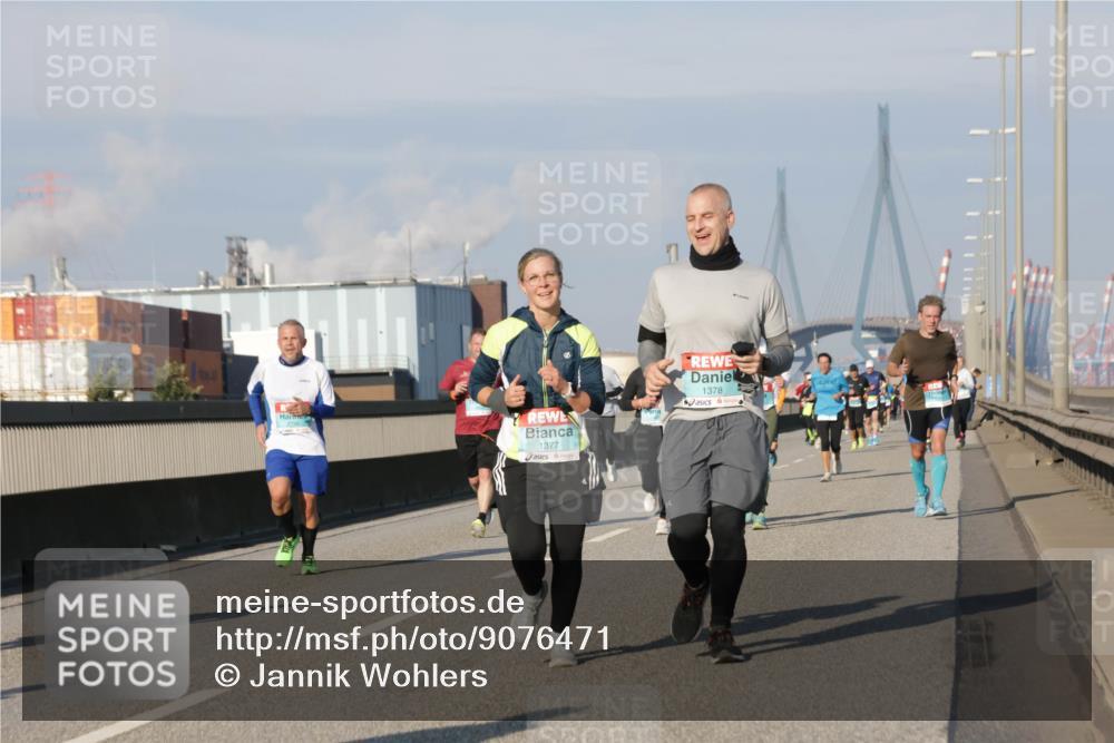 03.10.2025 - Köhlbrandbrückenlauf Jannik Wohlers http://msf.ph/oto/9076471 03.10.2025 09:51:56 Position 3 2716, 1377, 1378 meine-sportfotos.de