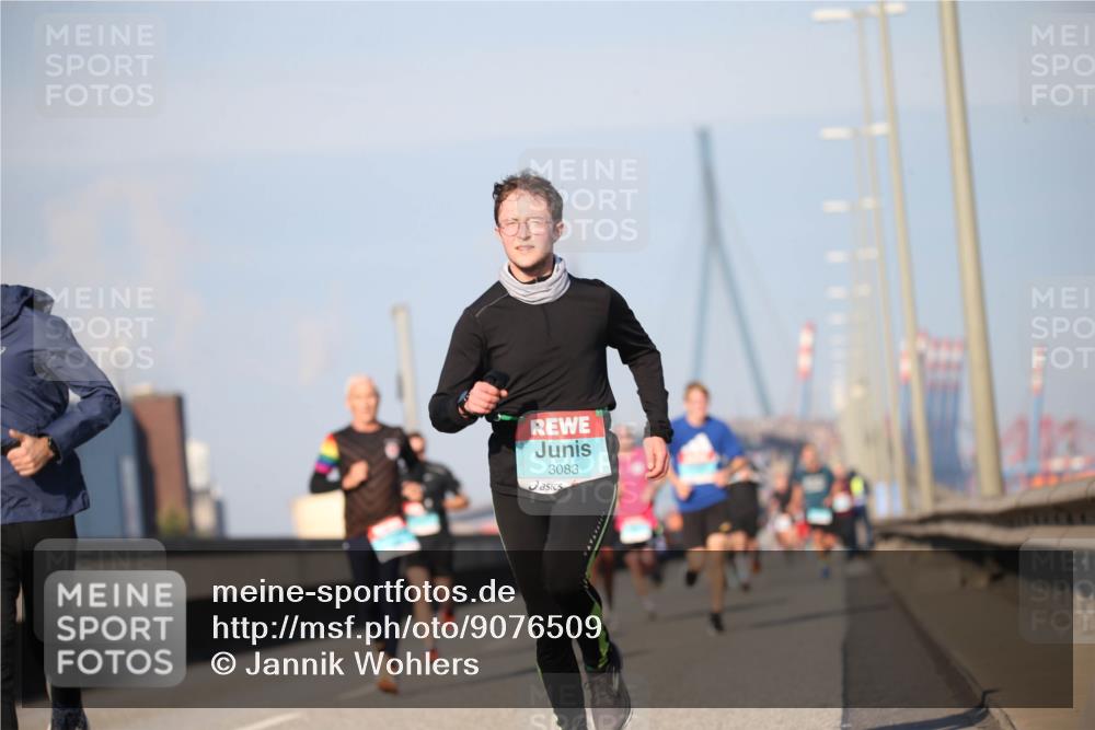 03.10.2025 - Köhlbrandbrückenlauf Jannik Wohlers http://msf.ph/oto/9076509 03.10.2025 09:43:00 Position 3 3083, 102 meine-sportfotos.de
