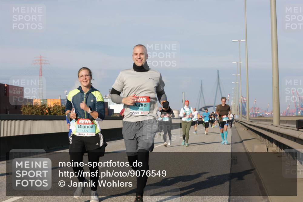 03.10.2025 - Köhlbrandbrückenlauf Jannik Wohlers http://msf.ph/oto/9076549 03.10.2025 09:51:58 Position 3 1377, 1878 meine-sportfotos.de