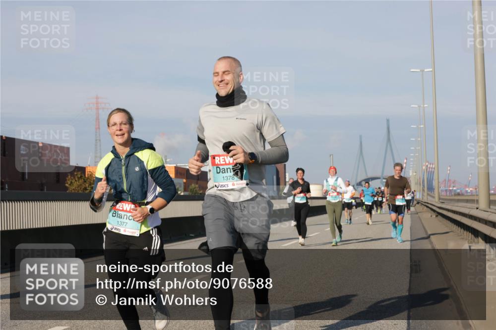 03.10.2025 - Köhlbrandbrückenlauf Jannik Wohlers http://msf.ph/oto/9076588 03.10.2025 09:51:58 Position 3 1377, 1378 meine-sportfotos.de