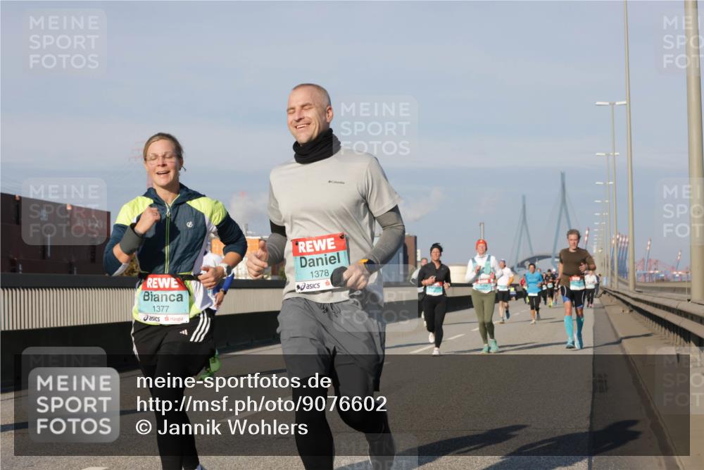 03.10.2025 - Köhlbrandbrückenlauf Jannik Wohlers http://msf.ph/oto/9076602 03.10.2025 09:51:58 Position 3 1377, 1378 meine-sportfotos.de