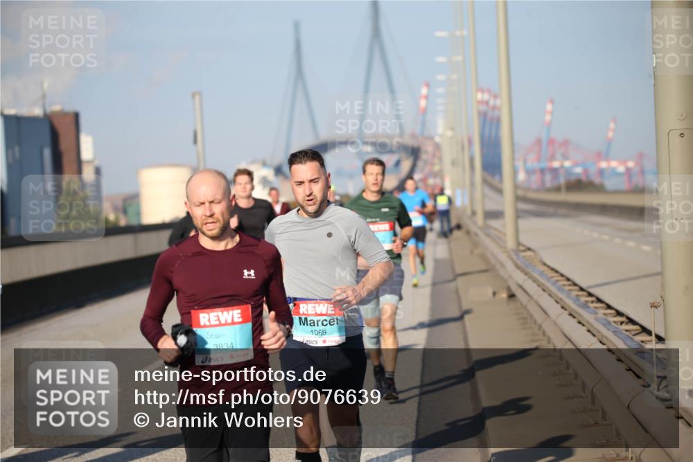 03.10.2025 - Köhlbrandbrückenlauf Jannik Wohlers http://msf.ph/oto/9076639 03.10.2025 09:43:22 Position 3 3834, 1069 meine-sportfotos.de