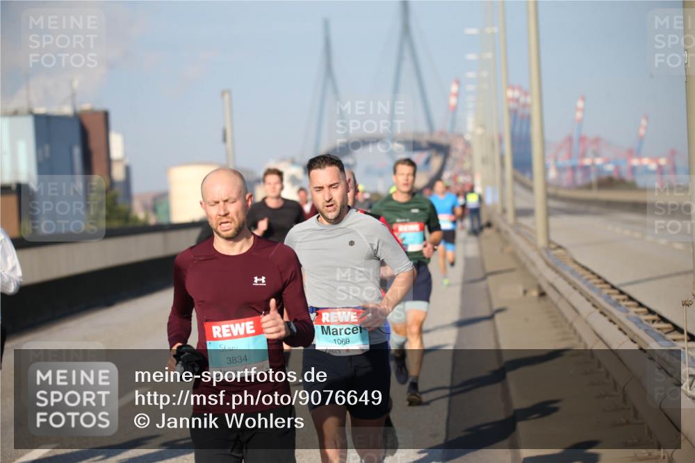 03.10.2025 - Köhlbrandbrückenlauf Jannik Wohlers http://msf.ph/oto/9076649 03.10.2025 09:43:22 Position 3 3834, 1069 meine-sportfotos.de
