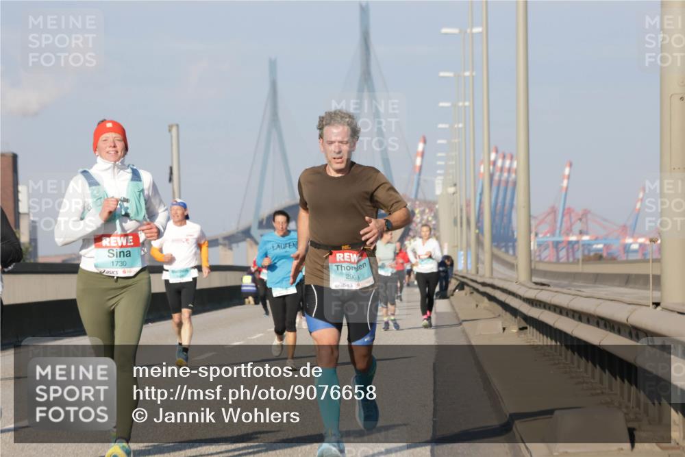 03.10.2025 - Köhlbrandbrückenlauf Jannik Wohlers http://msf.ph/oto/9076658 03.10.2025 09:52:00 Position 3 1730, 2903 meine-sportfotos.de