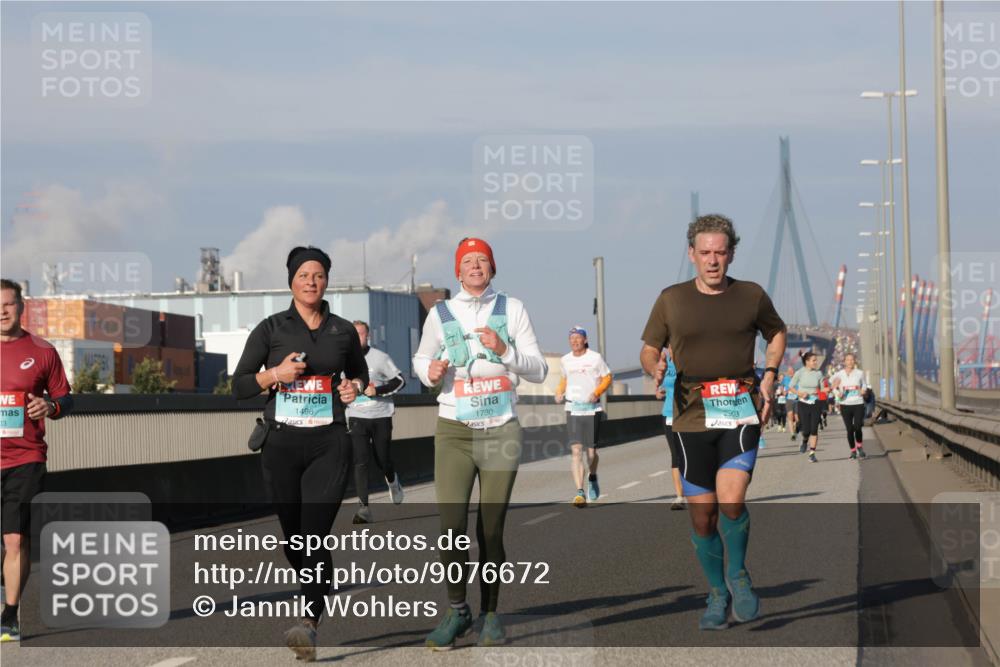 03.10.2025 - Köhlbrandbrückenlauf Jannik Wohlers http://msf.ph/oto/9076672 03.10.2025 09:52:01 Position 3 03, 1496, 1730, 2903 meine-sportfotos.de