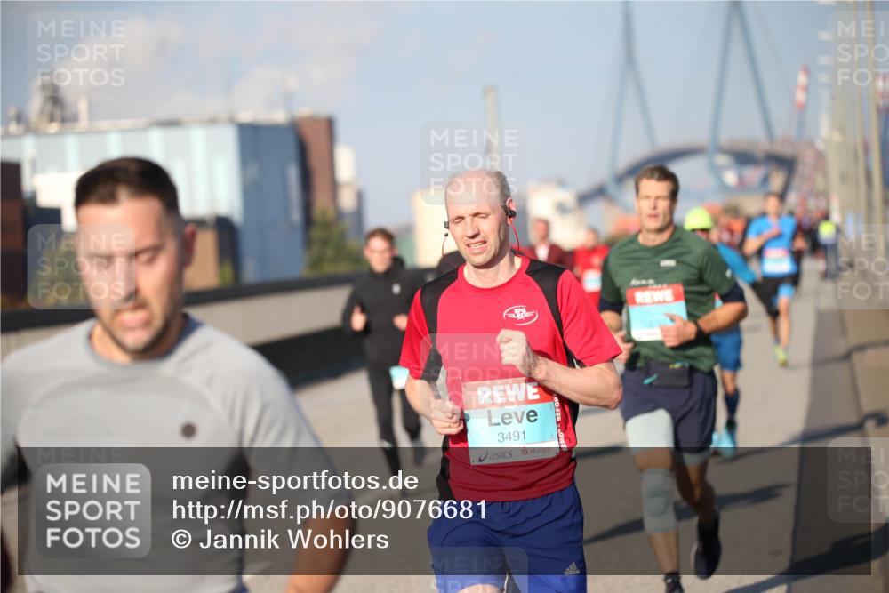 03.10.2025 - Köhlbrandbrückenlauf Jannik Wohlers http://msf.ph/oto/9076681 03.10.2025 09:43:23 Position 3 3491 meine-sportfotos.de