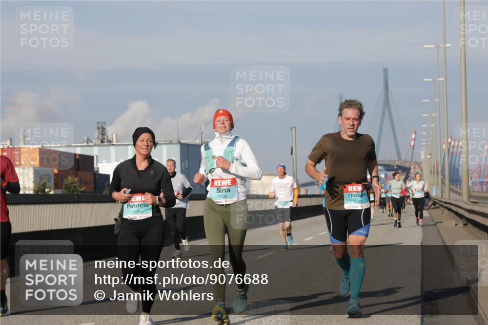 03.10.2025 - Köhlbrandbrückenlauf Jannik Wohlers http://msf.ph/oto/9076688 03.10.2025 09:52:01 Position 3 1496, 1730, 2903 meine-sportfotos.de