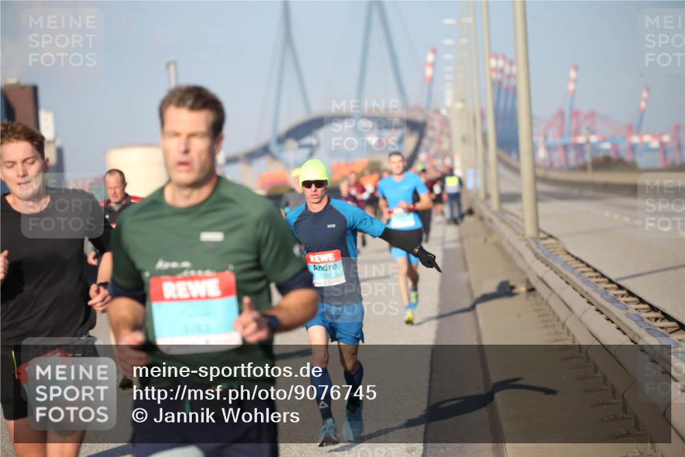 03.10.2025 - Köhlbrandbrückenlauf Jannik Wohlers http://msf.ph/oto/9076745 03.10.2025 09:43:25 Position 3 537, 1050 meine-sportfotos.de