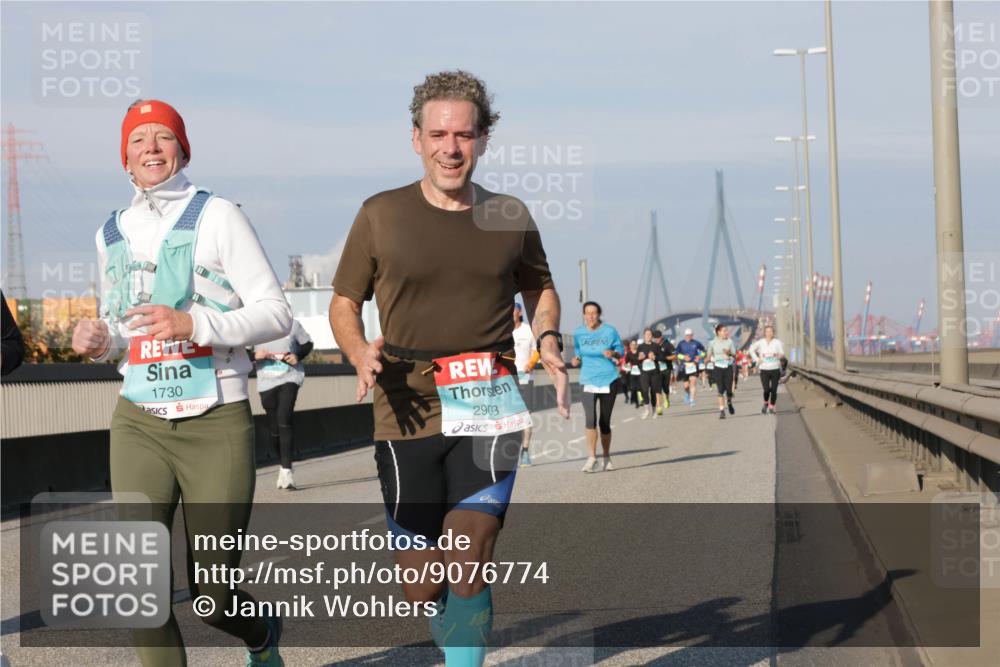 03.10.2025 - Köhlbrandbrückenlauf Jannik Wohlers http://msf.ph/oto/9076774 03.10.2025 09:52:03 Position 3 1730, 2903 meine-sportfotos.de