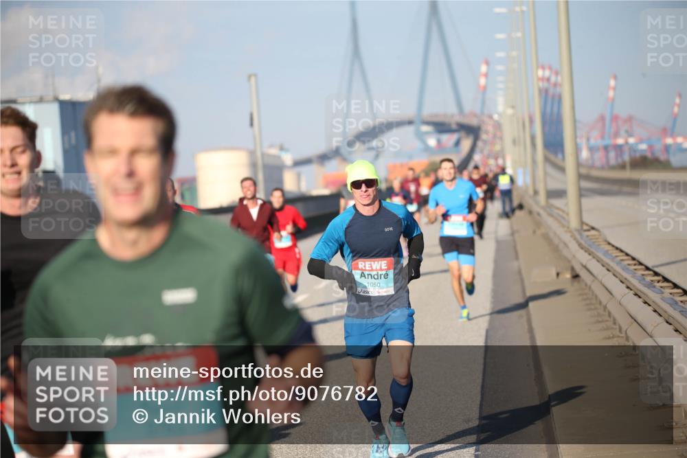 03.10.2025 - Köhlbrandbrückenlauf Jannik Wohlers http://msf.ph/oto/9076782 03.10.2025 09:43:26 Position 3 1050 meine-sportfotos.de