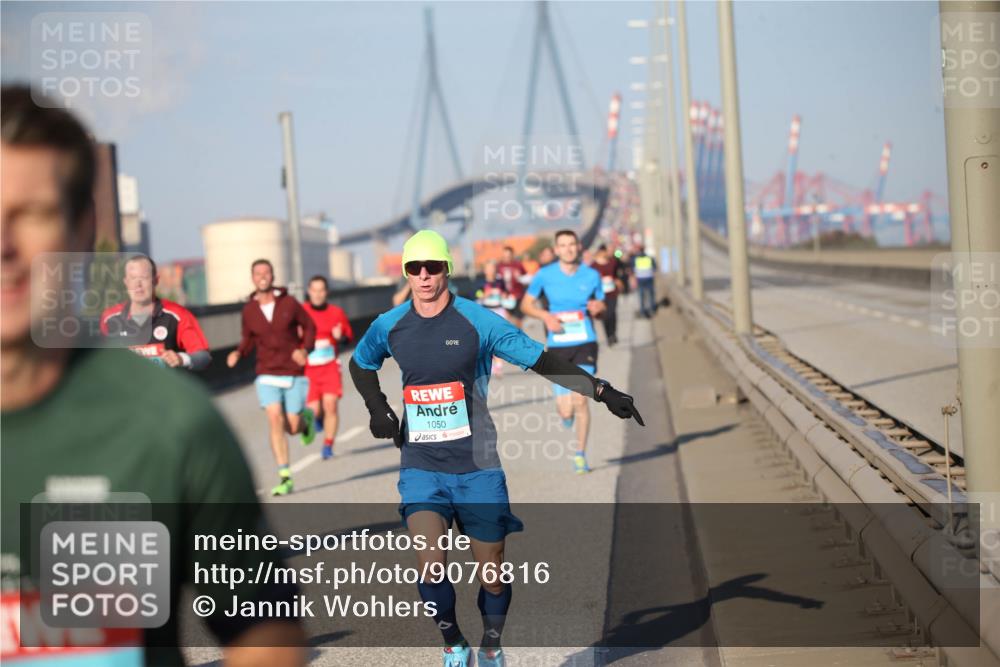 03.10.2025 - Köhlbrandbrückenlauf Jannik Wohlers http://msf.ph/oto/9076816 03.10.2025 09:43:27 Position 3 1050, 0 meine-sportfotos.de