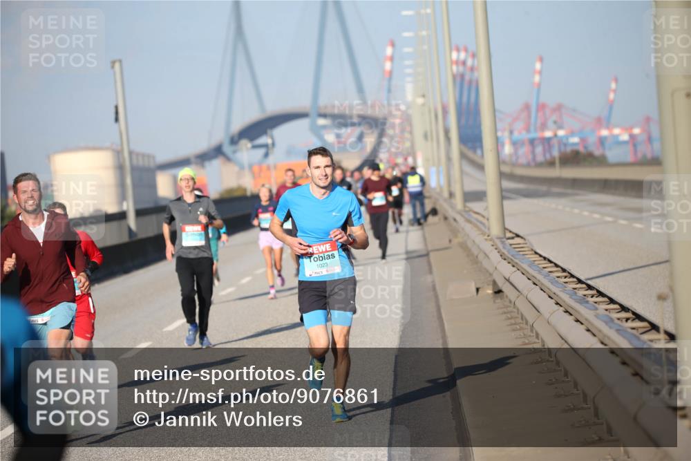 03.10.2025 - Köhlbrandbrückenlauf Jannik Wohlers http://msf.ph/oto/9076861 03.10.2025 09:43:29 Position 3 1023 meine-sportfotos.de