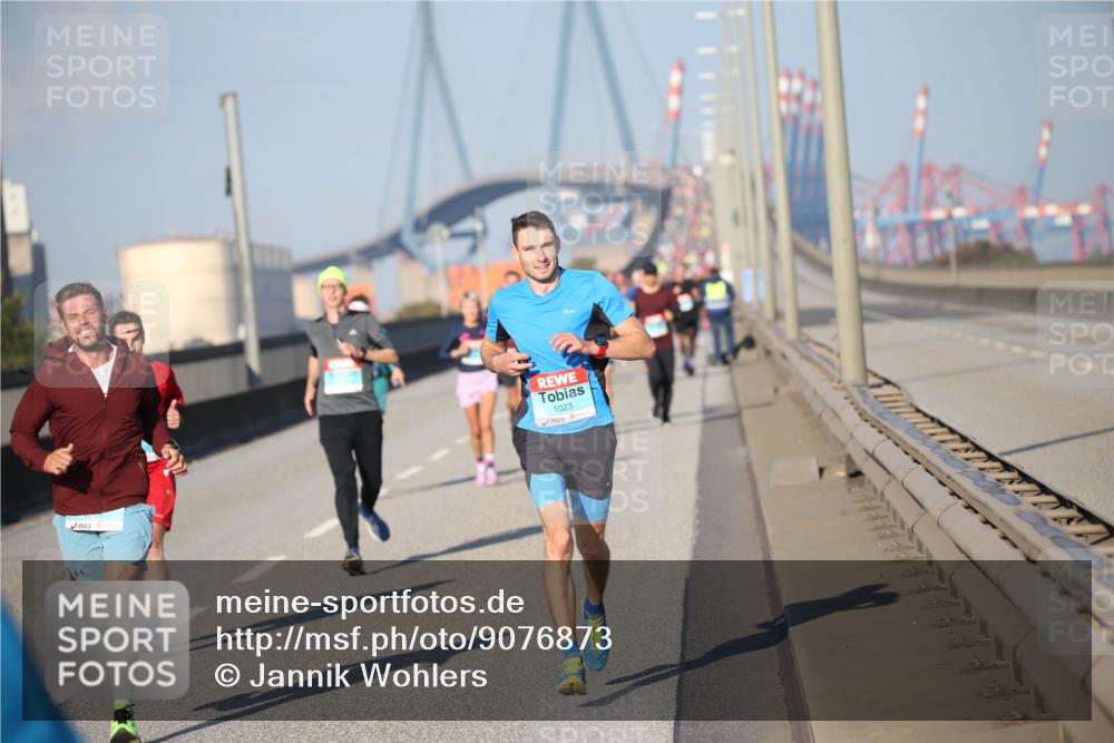 03.10.2025 - Köhlbrandbrückenlauf Jannik Wohlers http://msf.ph/oto/9076873 03.10.2025 09:43:29 Position 3 1023 meine-sportfotos.de