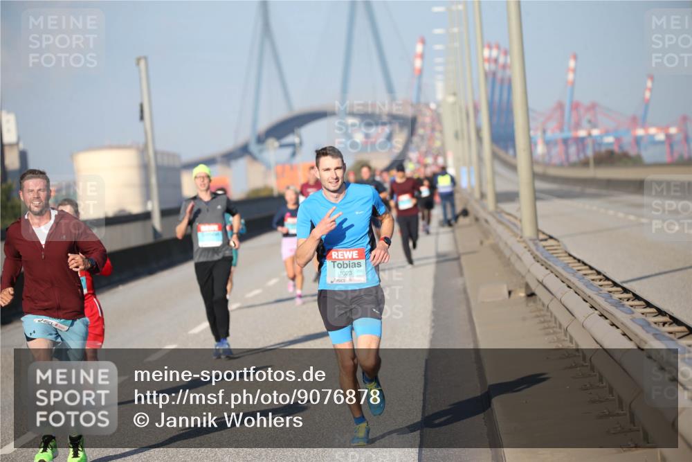 03.10.2025 - Köhlbrandbrückenlauf Jannik Wohlers http://msf.ph/oto/9076878 03.10.2025 09:43:30 Position 3 1023 meine-sportfotos.de