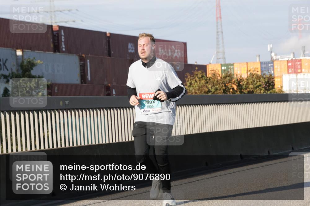 03.10.2025 - Köhlbrandbrückenlauf Jannik Wohlers http://msf.ph/oto/9076890 03.10.2025 09:52:07 Position 3 1505 meine-sportfotos.de