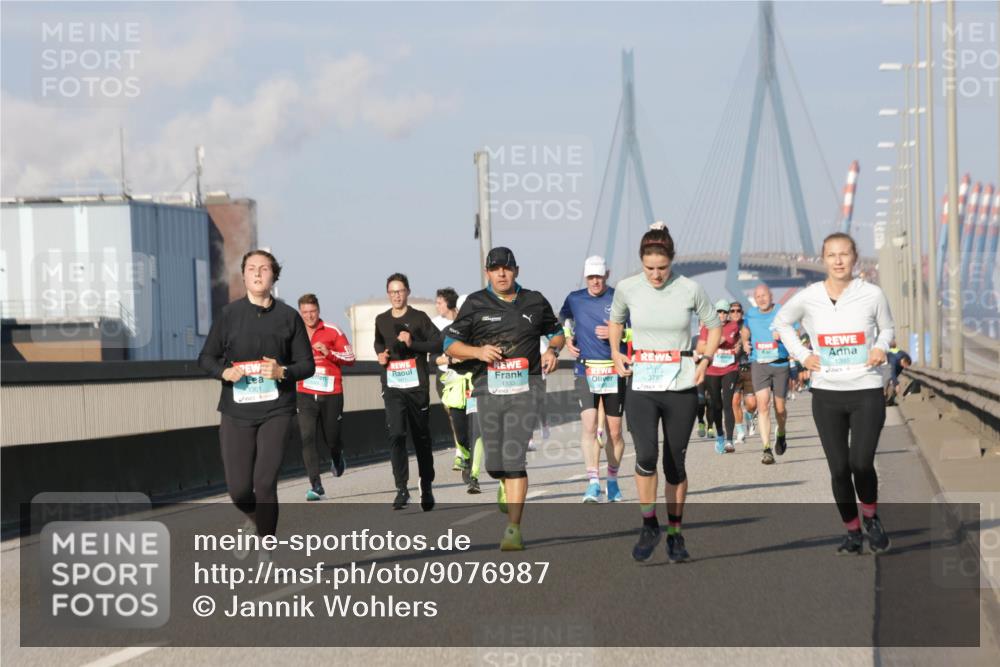 03.10.2025 - Köhlbrandbrückenlauf Jannik Wohlers http://msf.ph/oto/9076987 03.10.2025 09:52:10 Position 3 1301, 1333, 3797, 1395 meine-sportfotos.de