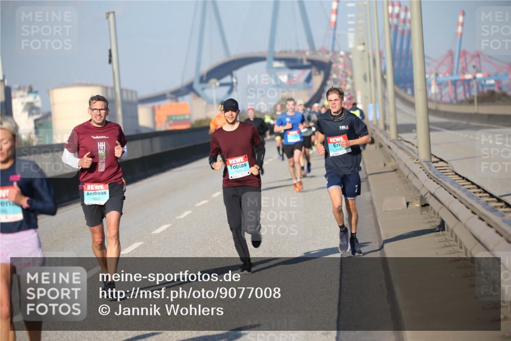 03.10.2025 - Köhlbrandbrückenlauf Jannik Wohlers http://msf.ph/oto/9077008 03.10.2025 09:43:38 Position 3 1090, 1421, 3143 meine-sportfotos.de