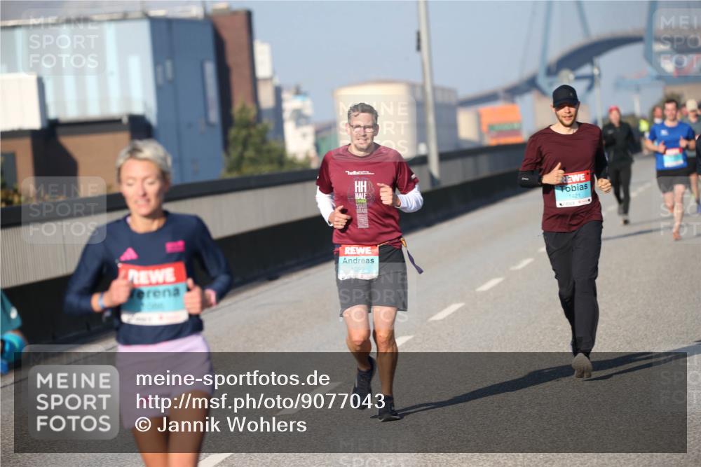 03.10.2025 - Köhlbrandbrückenlauf Jannik Wohlers http://msf.ph/oto/9077043 03.10.2025 09:43:39 Position 3 1090, 1421 meine-sportfotos.de